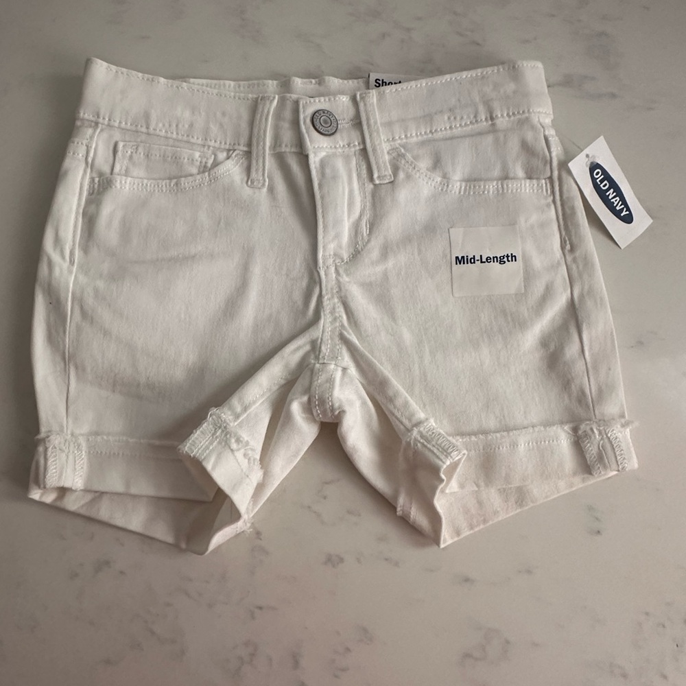 OLD NAVY Kid’s denim white shorts size 6 NWT mid length